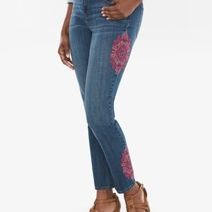 Chico's So Slimming Medallion Embroidered Girlfriend Ankle Jeans size 6